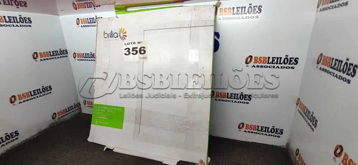 LOTE 356 - 01 - PAINEL LED DE EMBUTIR 40W 4000K 62X62CM NEUTRA 302235 BRILIA (NO ESTADO, NÃO SABEMOS SE FUNCIONA. LEILÃO NÃO TEM GARANTIA E NEM DEVOLUÇÃO, SUJEITO A POSSÍVEIS AVARIAS VISÍVEIS/OCULTAS E/OU AUSÊNCIA DE COMPONENTES)