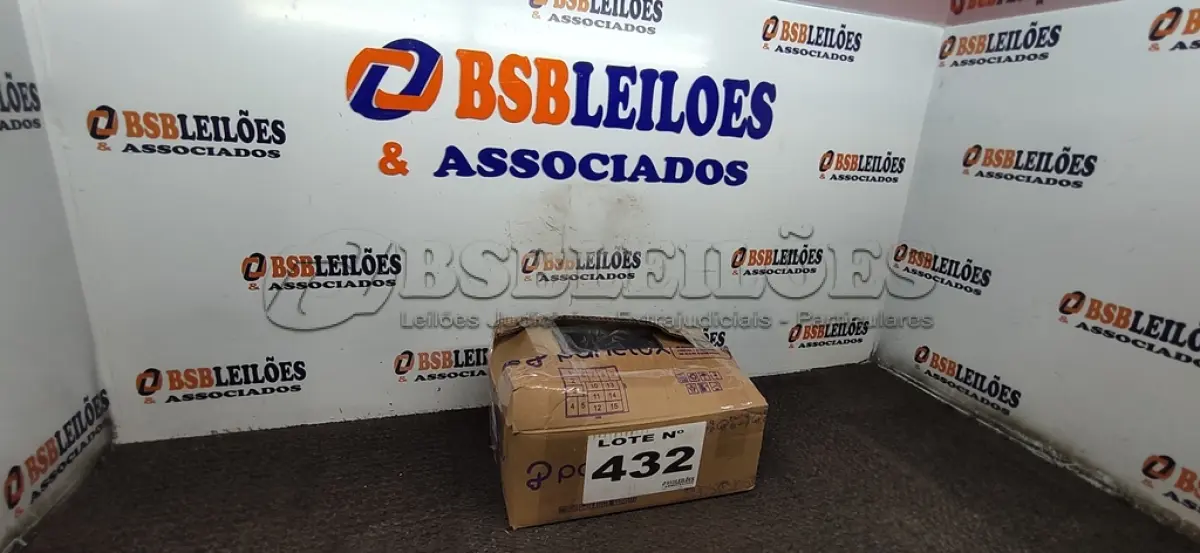 LOTE 432 - 07 – PLACAS SOLARES (NO ESTADO, NÃO SABEMOS SE FUNCIONA. LEILÃO NÃO TEM GARANTIA E NEM DEVOLUÇÃO, SUJEITO A POSSÍVEIS AVARIAS VISÍVEIS/OCULTAS E/OU AUSÊNCIA DE COMPONENTES)