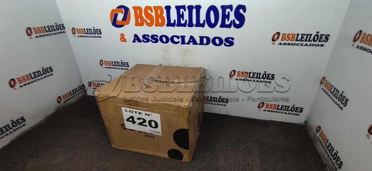 LOTE 420 - 01 LOTE C/ PRODUTOS VETERINÁRIOS DIVERSOS (NO ESTADO, NÃO SABEMOS SE FUNCIONA. LEILÃO NÃO TEM GARANTIA E NEM DEVOLUÇÃO, SUJEITO A POSSÍVEIS AVARIAS VISÍVEIS/OCULTAS E/OU AUSÊNCIA DE COMPONENTES)