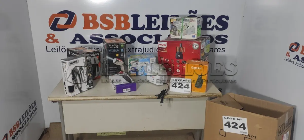 LOTE 424 - 09 – ELETRODOMÉSTICOS DIVERSOS (NO ESTADO, NÃO SABEMOS SE FUNCIONA. LEILÃO NÃO TEM GARANTIA E NEM DEVOLUÇÃO, SUJEITO A POSSÍVEIS AVARIAS VISÍVEIS/OCULTAS E/OU AUSÊNCIA DE COMPONENTES)