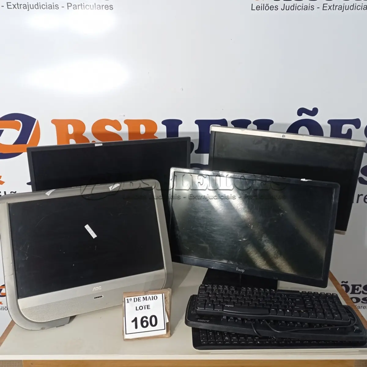 LOTE 160 - 03 MONITORES LCD MARCAS E MODELOS DIVERSOS, 01 ALL IN ONE MARCA AOC E 03 TECLADOS. (NO ESTADO) ATENÇÃO! FAZER A VISITAÇÃO ANTES DE ARREMATAR, NÃO SABEMOS SE FUNCIONA. LEILÃO NÃO TEM GARANTIA E NEM DEVOLUÇÃO, SUJEITO A POSSÍVEIS AVARIAS VISÍVEIS/OCULTAS E/OU AUSÊNCIA DE COMPONENTES.
