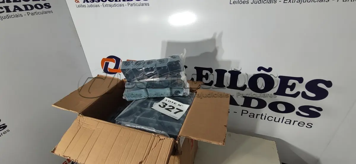 LOTE 327 - 144 - CAIXAS CONDULETE 7 ENTRADAS (NO ESTADO, NÃO SABEMOS SE FUNCIONA. LEILÃO NÃO TEM GARANTIA E NEM DEVOLUÇÃO, SUJEITO A POSSÍVEIS AVARIAS VISÍVEIS/OCULTAS E/OU AUSÊNCIA DE COMPONENTES)