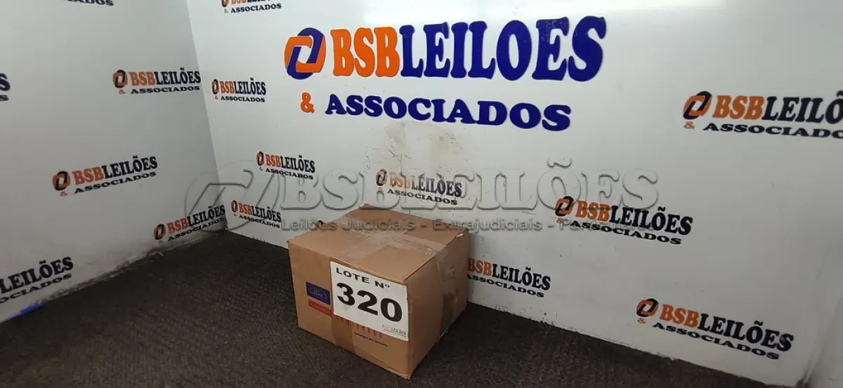 LOTE 320 - JOGO DE CALCO FORD (NO ESTADO, NÃO SABEMOS SE FUNCIONA. LEILÃO NÃO TEM GARANTIA E NEM DEVOLUÇÃO, SUJEITO A POSSÍVEIS AVARIAS VISÍVEIS/OCULTAS E/OU AUSÊNCIA DE COMPONENTES)