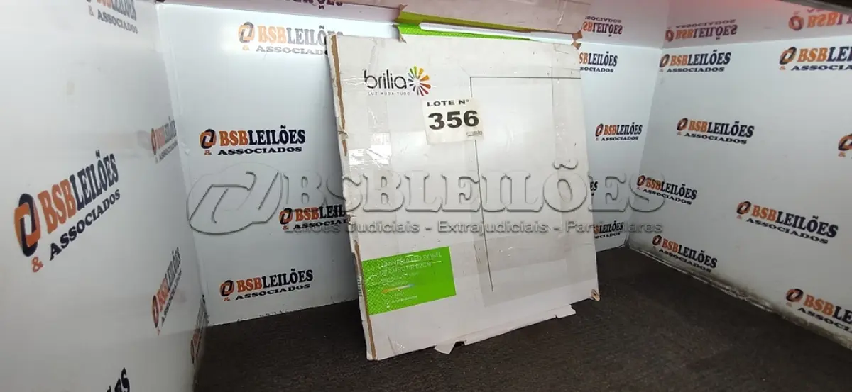 LOTE 356 - 01 - PAINEL LED DE EMBUTIR 40W 4000K 62X62CM NEUTRA 302235 BRILIA (NO ESTADO, NÃO SABEMOS SE FUNCIONA. LEILÃO NÃO TEM GARANTIA E NEM DEVOLUÇÃO, SUJEITO A POSSÍVEIS AVARIAS VISÍVEIS/OCULTAS E/OU AUSÊNCIA DE COMPONENTES)