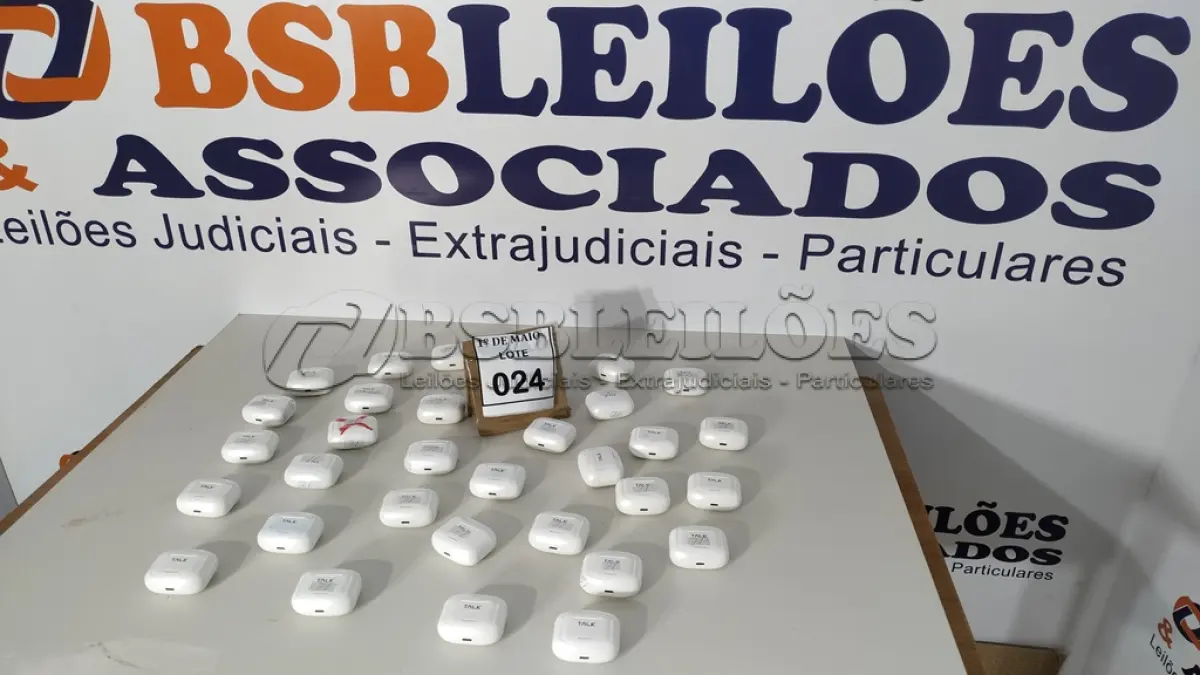 LOTE 024 - 31 FONES DE OUVIDO SEM FIO. (NO ESTADO) ATENÇÃO! FAZER A VISITAÇÃO ANTES DE ARREMATAR, NÃO SABEMOS SE FUNCIONA. LEILÃO NÃO TEM GARANTIA E NEM DEVOLUÇÃO, SUJEITO A POSSÍVEIS AVARIAS VISÍVEIS/OCULTAS E/OU AUSÊNCIA DE COMPONENTES.