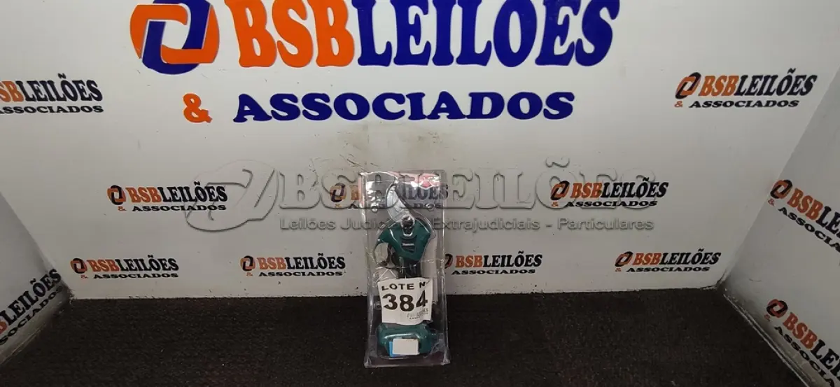 LOTE 384 - 01 - TESOURA DE PODA A BATERIA (NO ESTADO, NÃO SABEMOS SE FUNCIONA. LEILÃO NÃO TEM GARANTIA E NEM DEVOLUÇÃO, SUJEITO A POSSÍVEIS AVARIAS VISÍVEIS/OCULTAS E/OU AUSÊNCIA DE COMPONENTES)