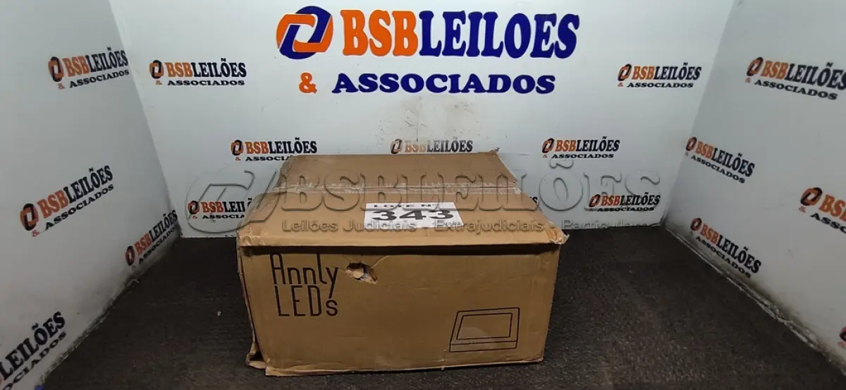 LOTE 343 - 40 - PAINÉIS LED 18W 22X22MM BIVOLT (NO ESTADO, NÃO SABEMOS SE FUNCIONA. LEILÃO NÃO TEM GARANTIA E NEM DEVOLUÇÃO, SUJEITO A POSSÍVEIS AVARIAS VISÍVEIS/OCULTAS E/OU AUSÊNCIA DE COMPONENTES)