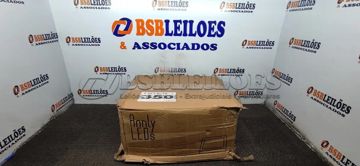 LOTE 350 - 40 - PAINEL LED 18W 22X22MM BIVOLT (NO ESTADO, NÃO SABEMOS SE FUNCIONA. LEILÃO NÃO TEM GARANTIA E NEM DEVOLUÇÃO, SUJEITO A POSSÍVEIS AVARIAS VISÍVEIS/OCULTAS E/OU AUSÊNCIA DE COMPONENTES)