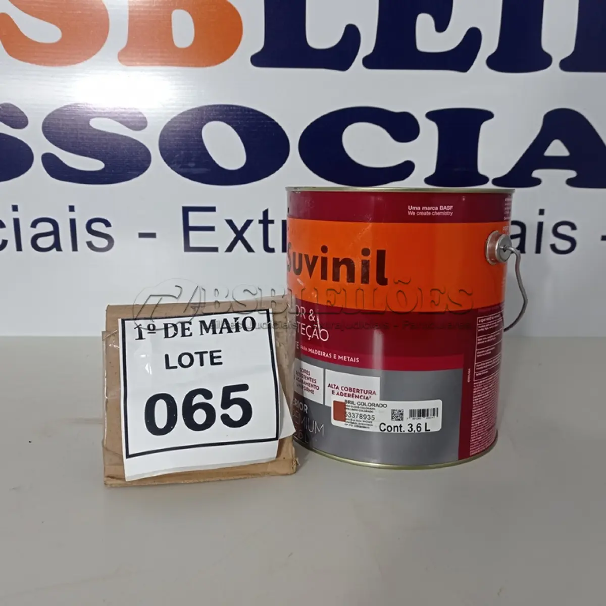LOTE 065 - 01 LATA DE TINTA ESMALTE PARA MADEIRA E METAIS SUVINIL BRIL COLORADO 3,6L. (NO ESTADO) ATENÇÃO! FAZER A VISITAÇÃO ANTES DE ARREMATAR, NÃO SABEMOS SE FUNCIONA. LEILÃO NÃO TEM GARANTIA E NEM DEVOLUÇÃO, SUJEITO A POSSÍVEIS AVARIAS VISÍVEIS/OCULTAS E/OU AUSÊNCIA DE COMPONENTES.