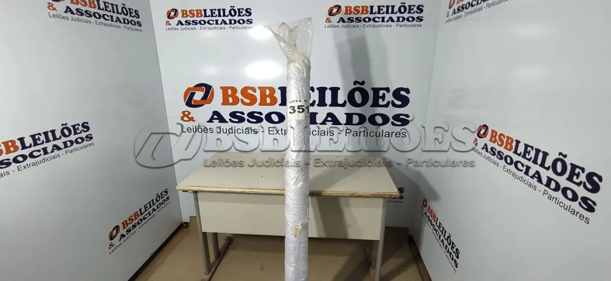 LOTE 351 - 01 - ROLO PLÁSTICO CRISTAL 0,15 50MT PLASTVINIL (NO ESTADO, NÃO SABEMOS SE FUNCIONA. LEILÃO NÃO TEM GARANTIA E NEM DEVOLUÇÃO, SUJEITO A POSSÍVEIS AVARIAS VISÍVEIS/OCULTAS E/OU AUSÊNCIA DE COMPONENTES)
