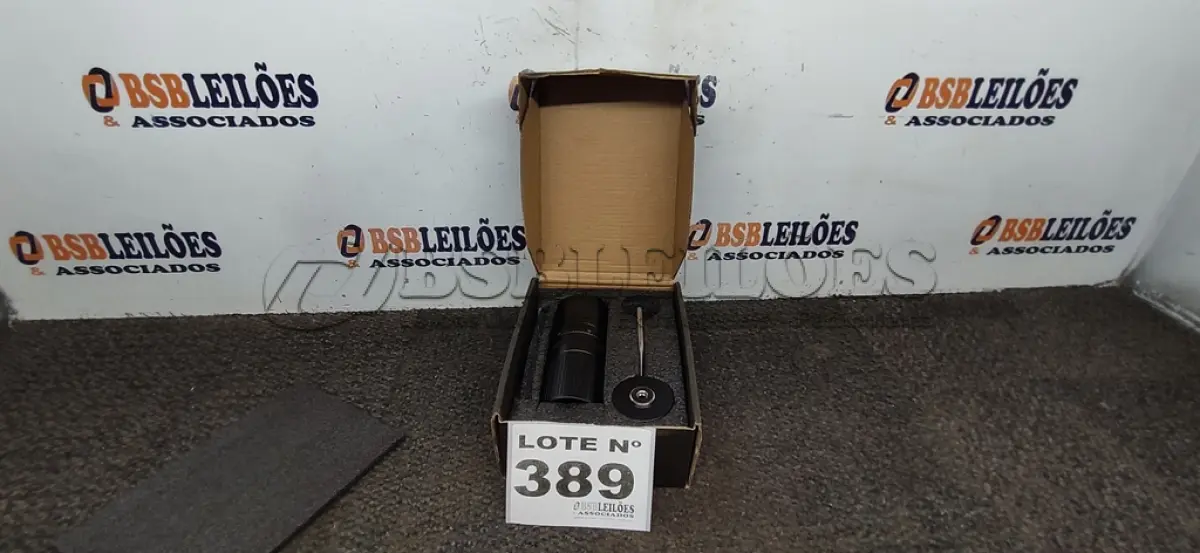 LOTE 389 - 01 - MOEDOR DE CAFÉ MANUAL COM PADRÃO RETICULADO DE AÇO INOXIDÁVEL AJUSTÁVEL EXTERNO (NO ESTADO, NÃO SABEMOS SE FUNCIONA. LEILÃO NÃO TEM GARANTIA E NEM DEVOLUÇÃO, SUJEITO A POSSÍVEIS AVARIAS VISÍVEIS/OCULTAS E/OU AUSÊNCIA DE COMPONENTES)