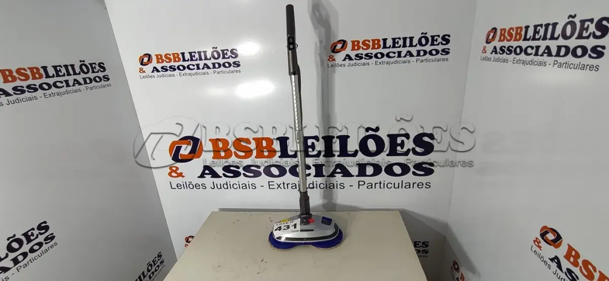 LOTE 431 - 01 - POLIDORA E LIMPADORA DE PISO WAP BRILHA UP 220V (NO ESTADO, NÃO SABEMOS SE FUNCIONA. LEILÃO NÃO TEM GARANTIA E NEM DEVOLUÇÃO, SUJEITO A POSSÍVEIS AVARIAS VISÍVEIS/OCULTAS E/OU AUSÊNCIA DE COMPONENTES)
