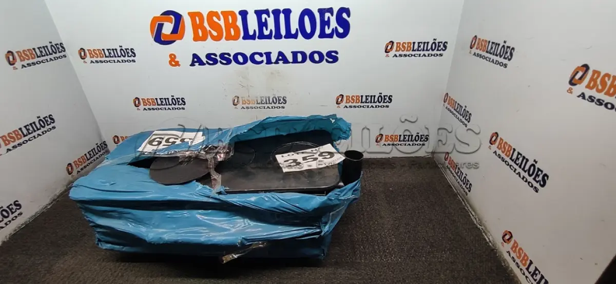 LOTE 359 - 01 - FOGÃO PORTÁTIL 3 BOCAS A LENHA CAMPEIRO (NO ESTADO, NÃO SABEMOS SE FUNCIONA. LEILÃO NÃO TEM GARANTIA E NEM DEVOLUÇÃO, SUJEITO A POSSÍVEIS AVARIAS VISÍVEIS/OCULTAS E/OU AUSÊNCIA DE COMPONENTES)