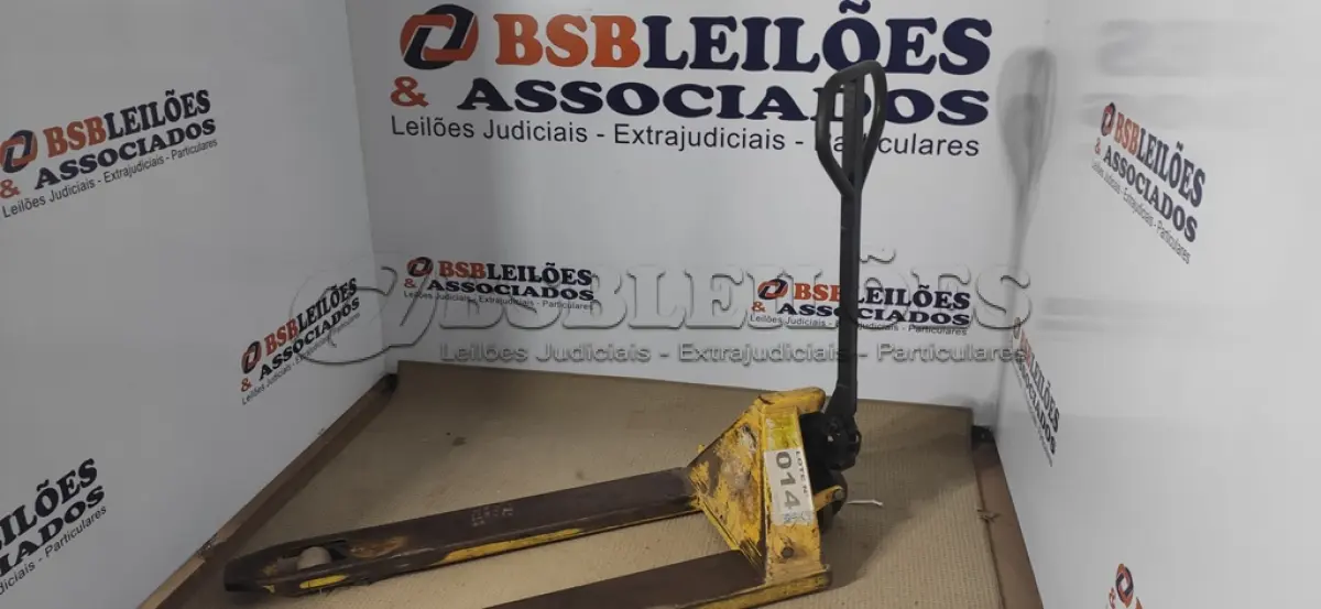 LOTE 014 - 01 - PALETEIRA HIDRÁULICA MANUAL (NO ESTADO, NÃO SABEMOS SE FUNCIONA. LEILÃO NÃO TEM GARANTIA E NEM DEVOLUÇÃO, SUJEITO A POSSÍVEIS AVARIAS VISÍVEIS/OCULTAS E/OU AUSÊNCIA DE COMPONENTES)