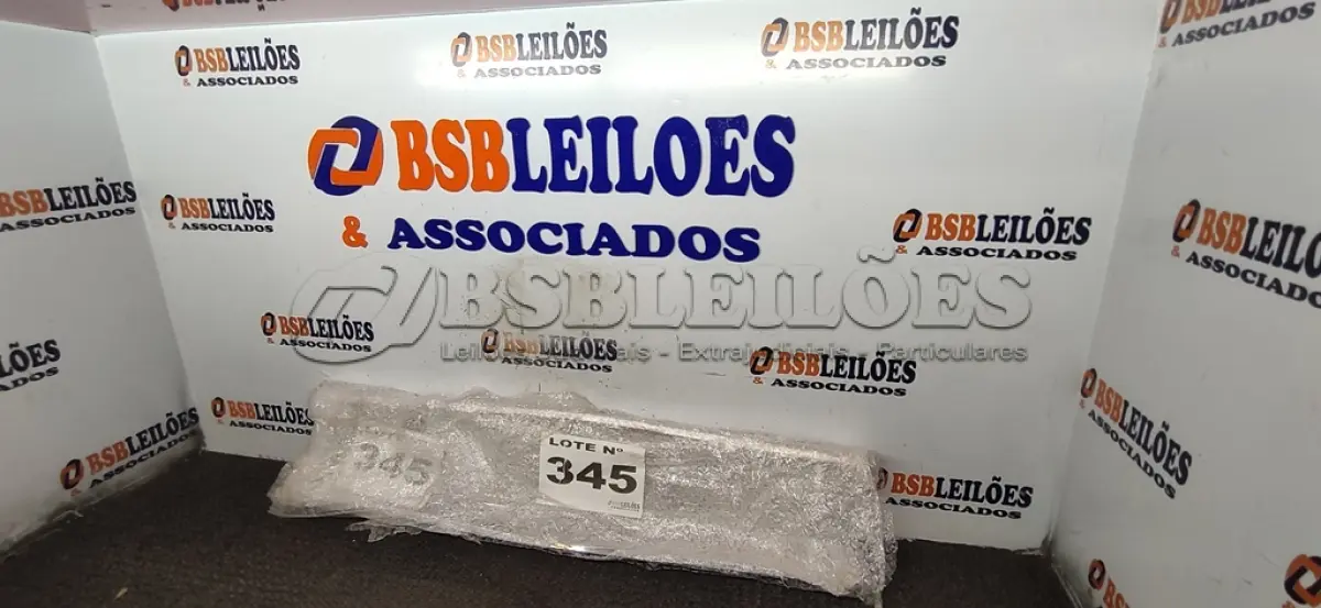LOTE 345 - 01 - PUXADOR INOX CHATO 80CM (NO ESTADO, NÃO SABEMOS SE FUNCIONA. LEILÃO NÃO TEM GARANTIA E NEM DEVOLUÇÃO, SUJEITO A POSSÍVEIS AVARIAS VISÍVEIS/OCULTAS E/OU AUSÊNCIA DE COMPONENTES)