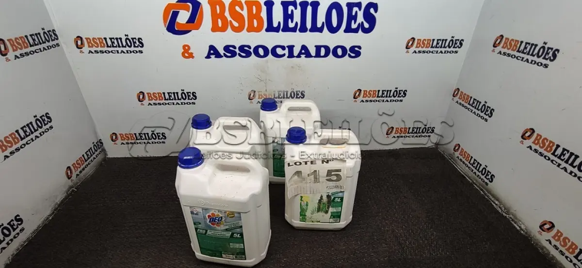 LOTE 415 - 03 - REMOVEDORES DE CERA CONCENTRADO DEOLINE 5LITROS (NO ESTADO, NÃO SABEMOS SE FUNCIONA. LEILÃO NÃO TEM GARANTIA E NEM DEVOLUÇÃO, SUJEITO A POSSÍVEIS AVARIAS VISÍVEIS/OCULTAS E/OU AUSÊNCIA DE COMPONENTES)
