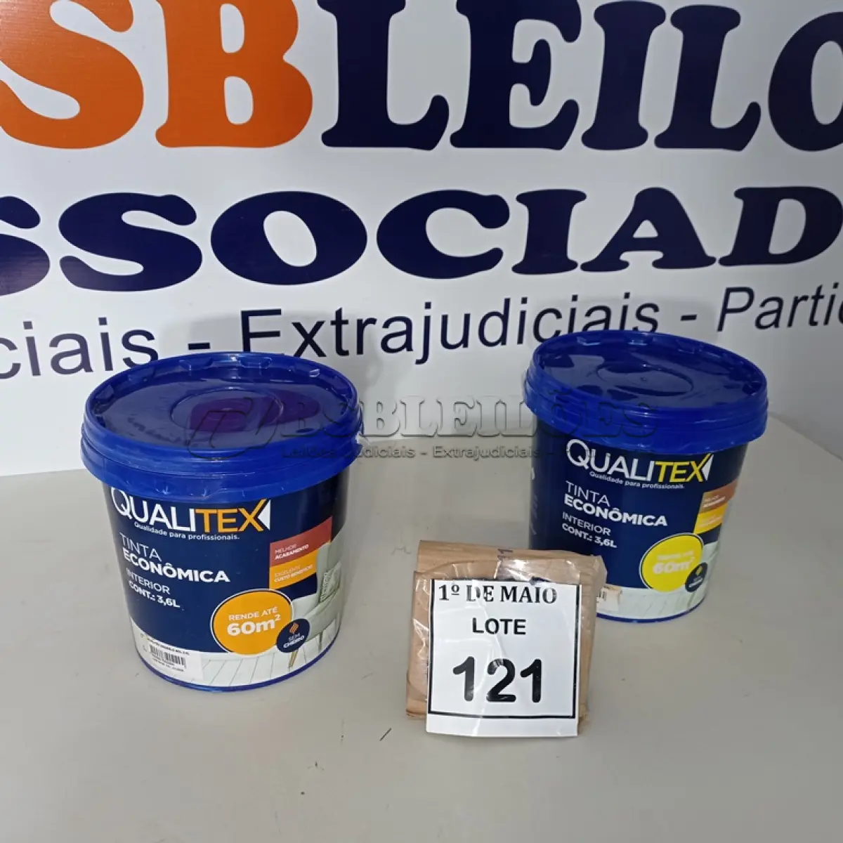 LOTE 121 - 02 GALÕES DE TINTA DE 3,6L AMARELO SOL MARCA QUALITEX. (NOVO) (NO ESTADO) ATENÇÃO! FAZER A VISITAÇÃO ANTES DE ARREMATAR, NÃO SABEMOS SE FUNCIONA. LEILÃO NÃO TEM GARANTIA E NEM DEVOLUÇÃO, SUJEITO A POSSÍVEIS AVARIAS VISÍVEIS/OCULTAS E/OU AUSÊNCIA DE COMPONENTES.