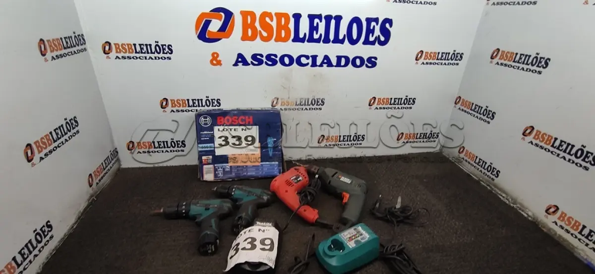 LOTE 339 - 05 – FERRAMENTAS ELÉTRICAS (NO ESTADO, NÃO SABEMOS SE FUNCIONA. LEILÃO NÃO TEM GARANTIA E NEM DEVOLUÇÃO, SUJEITO A POSSÍVEIS AVARIAS VISÍVEIS/OCULTAS E/OU AUSÊNCIA DE COMPONENTES)