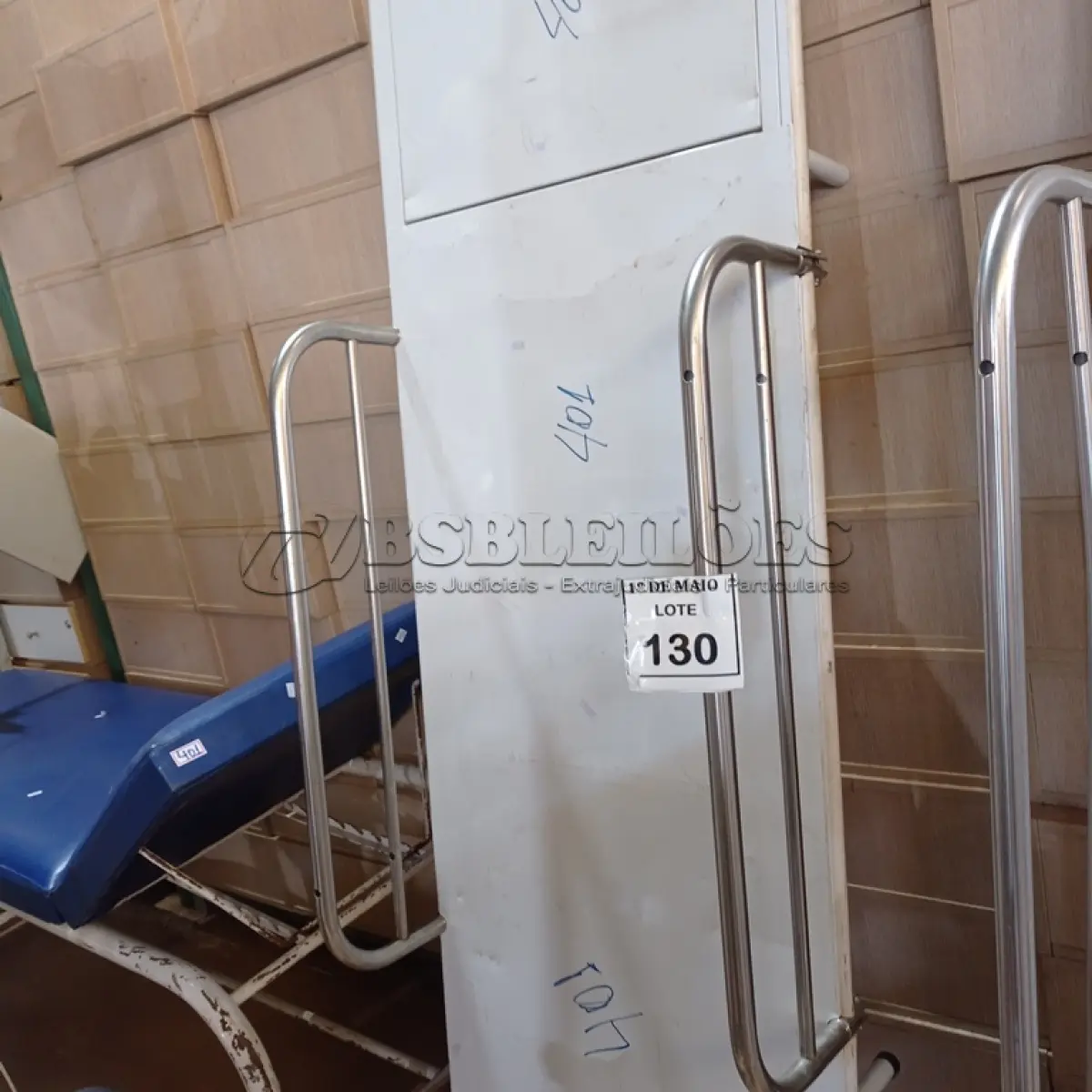 LOTE 130 - 01 MACA PARA TRANSPORTE. (NO ESTADO) ATENÇÃO! FAZER A VISITAÇÃO ANTES DE ARREMATAR, NÃO SABEMOS SE FUNCIONA. LEILÃO NÃO TEM GARANTIA E NEM DEVOLUÇÃO, SUJEITO A POSSÍVEIS AVARIAS VISÍVEIS/OCULTAS E/OU AUSÊNCIA DE COMPONENTES.