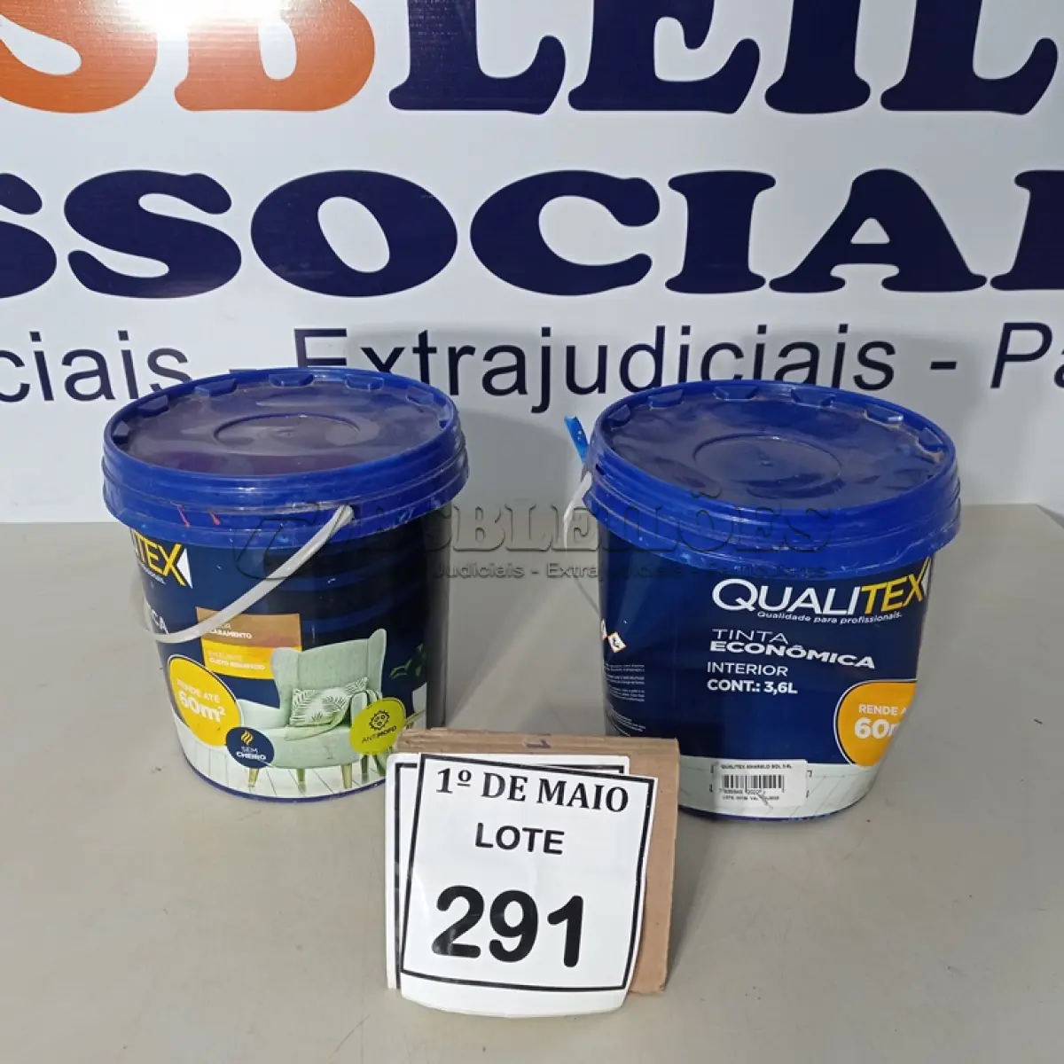 LOTE 291 - 02 GALÕES DE TINTA PARA INTERIORES DE 3,6L, SENDO 01 AMARELO SOL E 01 VERMELHO GUARANÁ MARCA QUALITEX. (NOVO) (NO ESTADO) ATENÇÃO! FAZER A VISITAÇÃO ANTES DE ARREMATAR, NÃO SABEMOS SE FUNCIONA. LEILÃO NÃO TEM GARANTIA E NEM DEVOLUÇÃO, SUJEITO A POSSÍVEIS AVARIAS VISÍVEIS/OCULTAS E/OU AUSÊNCIA DE COMPONENTES.