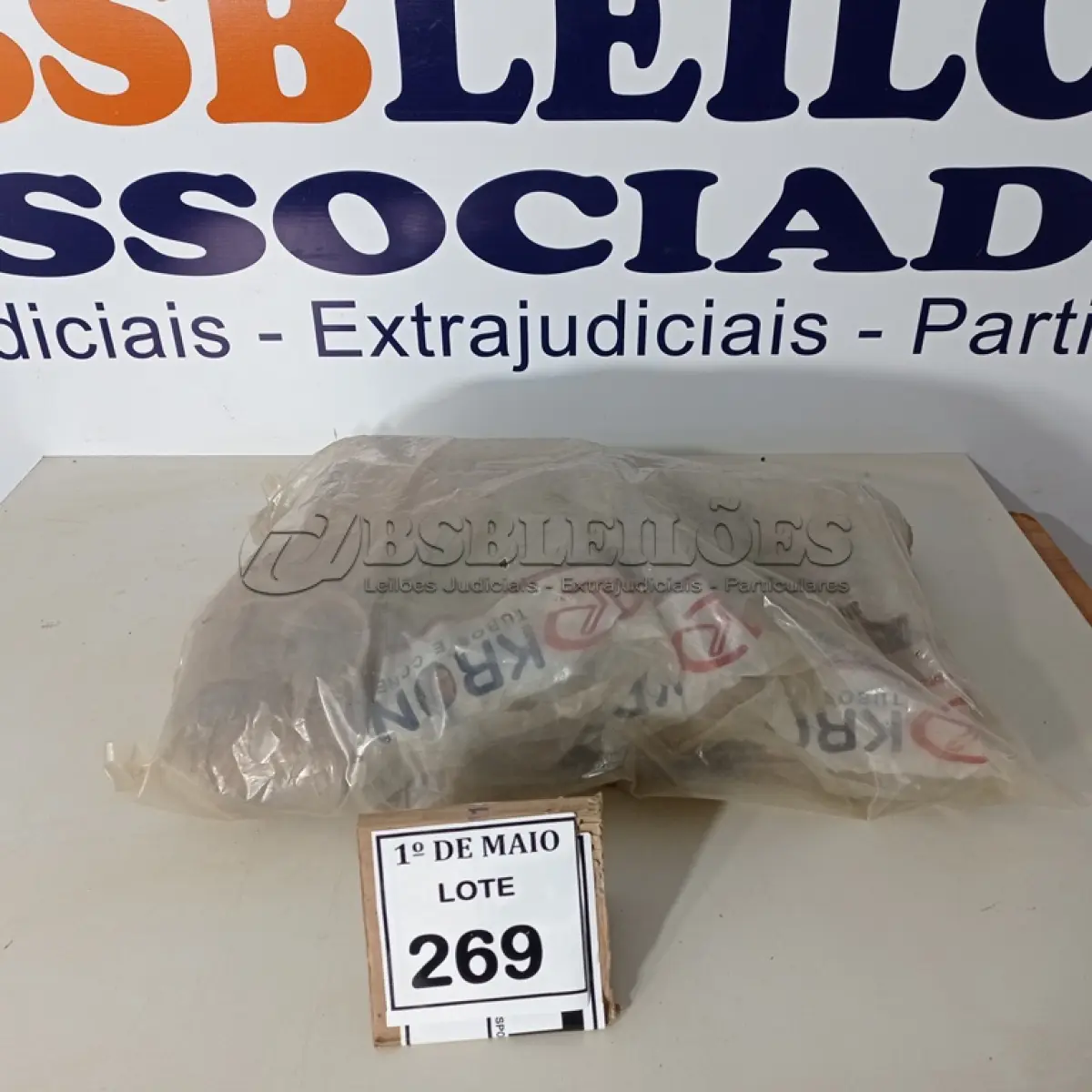 LOTE 269 - 40 UNIDADES DE JOELHOS SOLD 45 KRONA. (NO ESTADO) ATENÇÃO! FAZER A VISITAÇÃO ANTES DE ARREMATAR, NÃO SABEMOS SE FUNCIONA. LEILÃO NÃO TEM GARANTIA E NEM DEVOLUÇÃO, SUJEITO A POSSÍVEIS AVARIAS VISÍVEIS/OCULTAS E/OU AUSÊNCIA DE COMPONENTES.