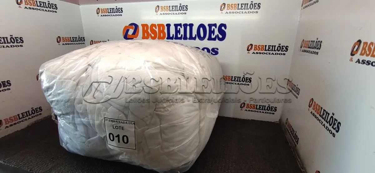 LOTE 010 - 10 COLCHAS DE SOLTEIROS. (NO ESTADO EM QUE SE ENCONTRA. SUJEITO A AVARIAS OCULTAS/VISÍVEIS.)