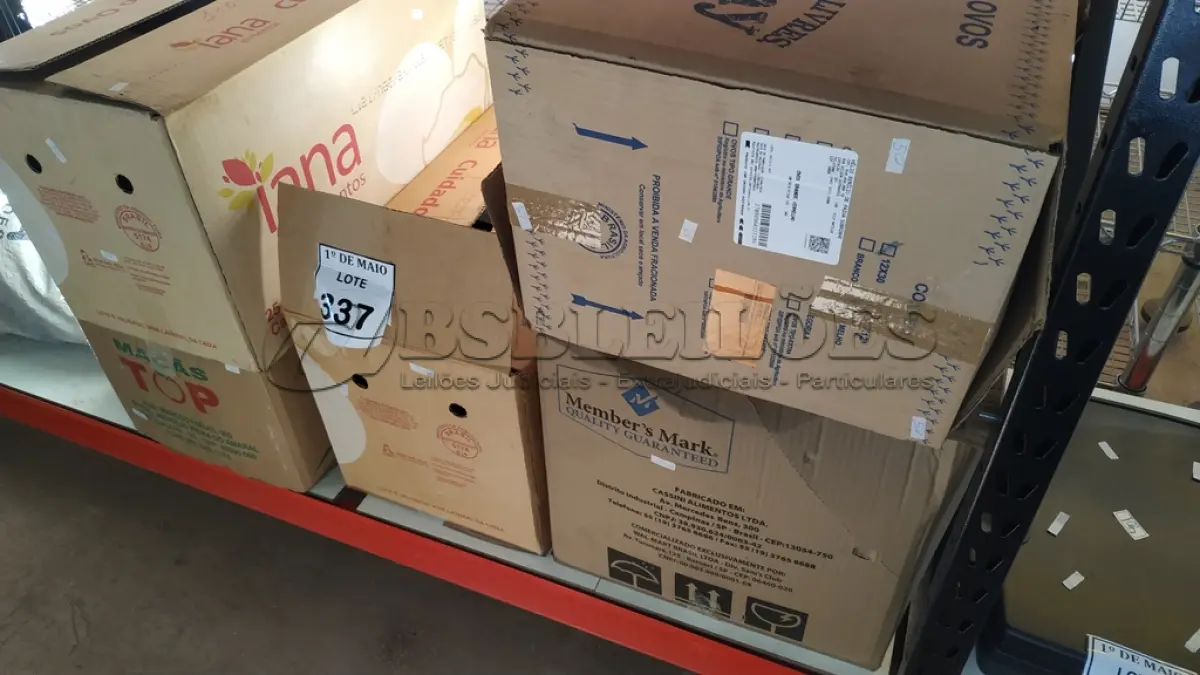 LOTE 337 - 01 LOTE COM CAPAS PARA DVDS E EMBALAGENS DESCARTÁVEIS. (NO ESTADO) ATENÇÃO! FAZER A VISITAÇÃO ANTES DE ARREMATAR, NÃO SABEMOS SE FUNCIONA. LEILÃO NÃO TEM GARANTIA E NEM DEVOLUÇÃO, SUJEITO A POSSÍVEIS AVARIAS VISÍVEIS/OCULTAS E/OU AUSÊNCIA DE COMPONENTES.