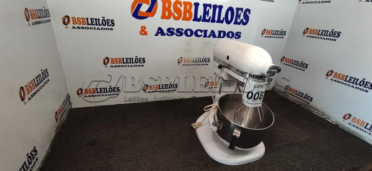 LOTE 008 - 01 BATEDEIRA (MIXER). (NO ESTADO EM QUE SE ENCONTRA. SUJEITO A AVARIAS OCULTAS/VISÍVEIS.) AV9685P
