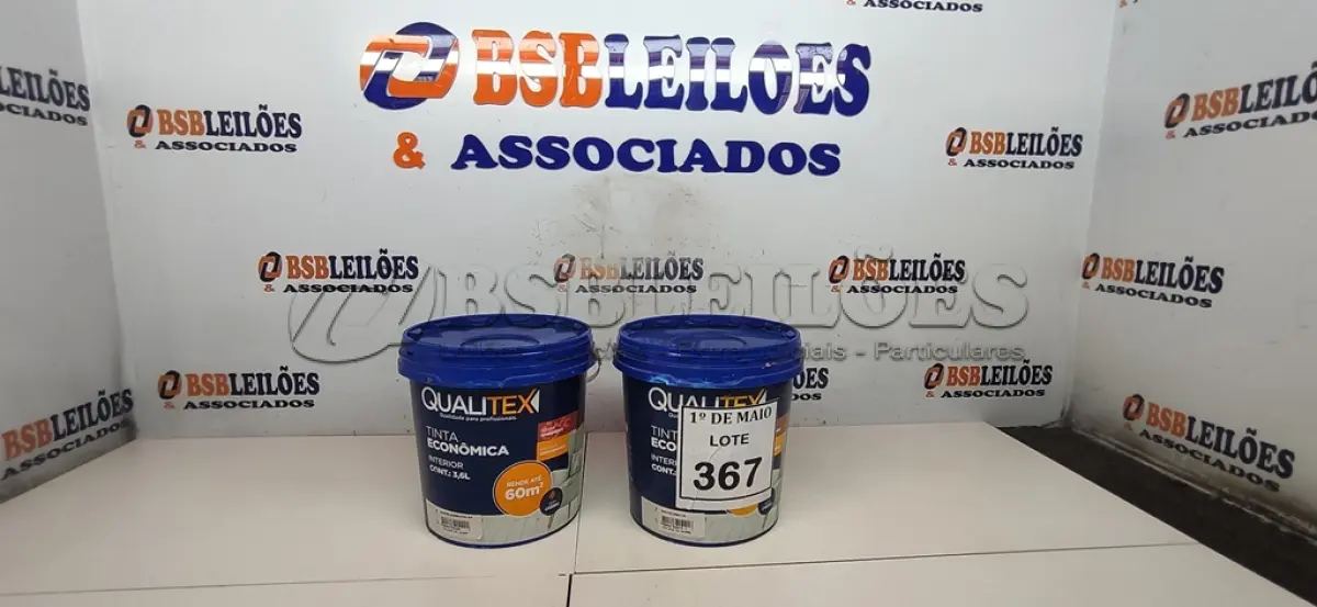 LOTE 367 - 02 BALDES DE TINTA QUALITEX 3,6L SENDO 01 NA COR AREIA E 01 AMARELO SOL. (NOVO) (NO ESTADO) ATENÇÃO! FAZER A VISITAÇÃO ANTES DE ARREMATAR, NÃO SABEMOS SE FUNCIONA. LEILÃO NÃO TEM GARANTIA E NEM DEVOLUÇÃO, SUJEITO A POSSÍVEIS AVARIAS VISÍVEIS/OCULTAS E/OU AUSÊNCIA DE COMPONENTES.