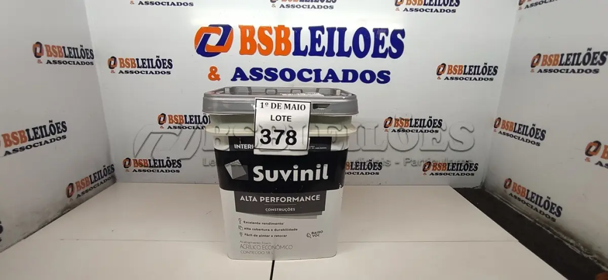 LOTE 378 - 01 BALDE DE TINTA SUVINIL INTERIORES FOSCOS 18L NA COR FOSCO BRANCO. VENCIMENTO 10/2027 (NOVO) (NO ESTADO) ATENÇÃO! FAZER A VISITAÇÃO ANTES DE ARREMATAR, NÃO SABEMOS SE FUNCIONA. LEILÃO NÃO TEM GARANTIA E NEM DEVOLUÇÃO, SUJEITO A POSSÍVEIS AVARIAS VISÍVEIS/OCULTAS E/OU AUSÊNCIA DE COMPONENTES.