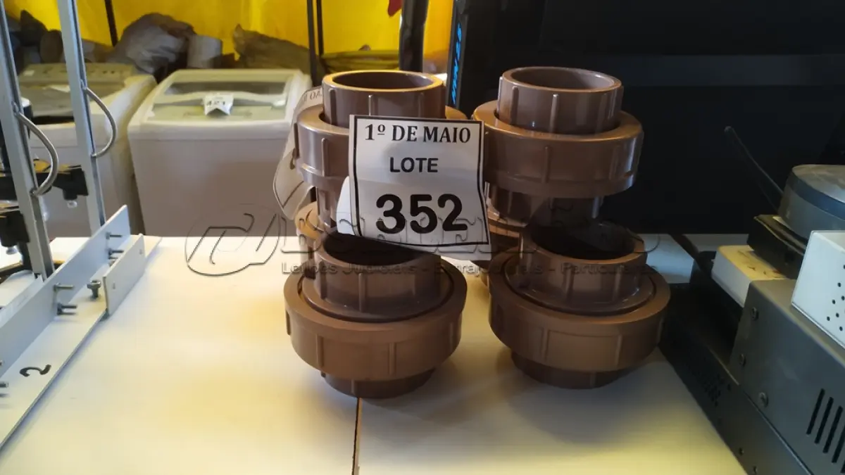 LOTE 352 - 06 UNIÃO SOLDÁVEL 75MM KRONA. (NOVO) (NO ESTADO) ATENÇÃO! FAZER A VISITAÇÃO ANTES DE ARREMATAR, NÃO SABEMOS SE FUNCIONA. LEILÃO NÃO TEM GARANTIA E NEM DEVOLUÇÃO, SUJEITO A POSSÍVEIS AVARIAS VISÍVEIS/OCULTAS E/OU AUSÊNCIA DE COMPONENTES.