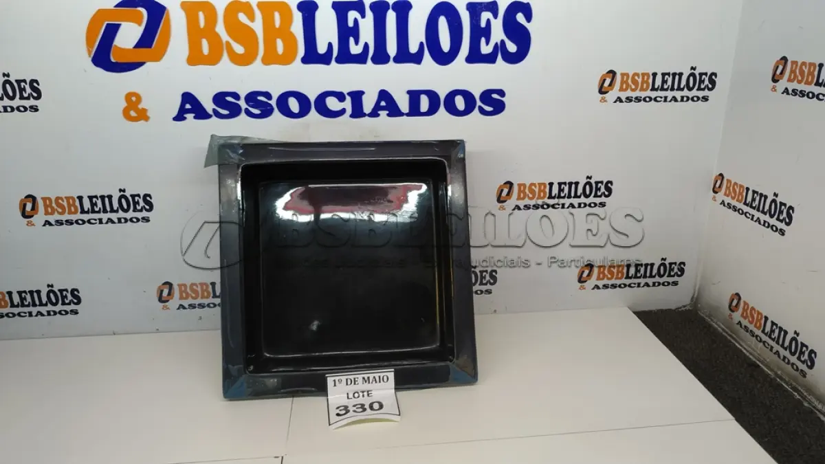 LOTE 330 - 01 NICHO PARA BANHEIRO NA COR PRETA QUADRADA (NOVO). (NO ESTADO) ATENÇÃO! FAZER A VISITAÇÃO ANTES DE ARREMATAR, NÃO SABEMOS SE FUNCIONA. LEILÃO NÃO TEM GARANTIA E NEM DEVOLUÇÃO, SUJEITO A POSSÍVEIS AVARIAS VISÍVEIS/OCULTAS E/OU AUSÊNCIA DE COMPONENTES.