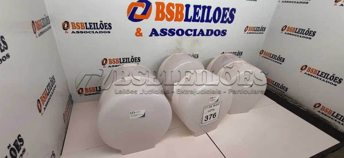 LOTE 376 - 06 DISPENSES DE PAPEL. (NO ESTADO) ATENÇÃO! FAZER A VISITAÇÃO ANTES DE ARREMATAR, NÃO SABEMOS SE FUNCIONA. LEILÃO NÃO TEM GARANTIA E NEM DEVOLUÇÃO, SUJEITO A POSSÍVEIS AVARIAS VISÍVEIS/OCULTAS E/OU AUSÊNCIA DE COMPONENTES.