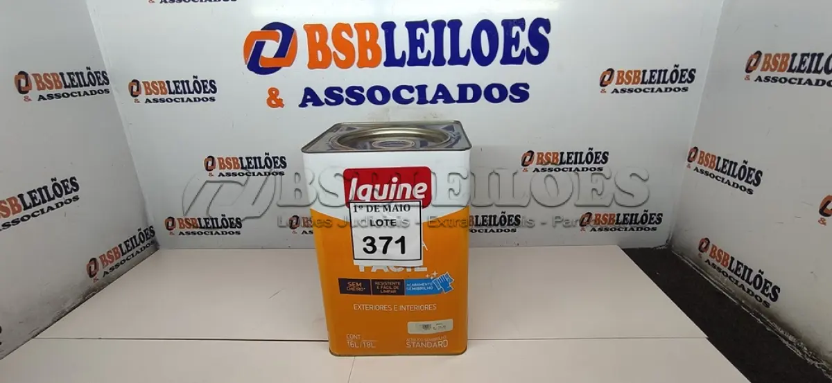 LOTE 371 - 01 LATA DE TINTA PARA INTERIOR/EXTERIOR BASE C LIMPA FÁCIL IQUINE 16/ 18L. (NOVO) (NO ESTADO) ATENÇÃO! FAZER A VISITAÇÃO ANTES DE ARREMATAR, NÃO SABEMOS SE FUNCIONA. LEILÃO NÃO TEM GARANTIA E NEM DEVOLUÇÃO, SUJEITO A POSSÍVEIS AVARIAS VISÍVEIS/OCULTAS E/OU AUSÊNCIA DE COMPONENTES.