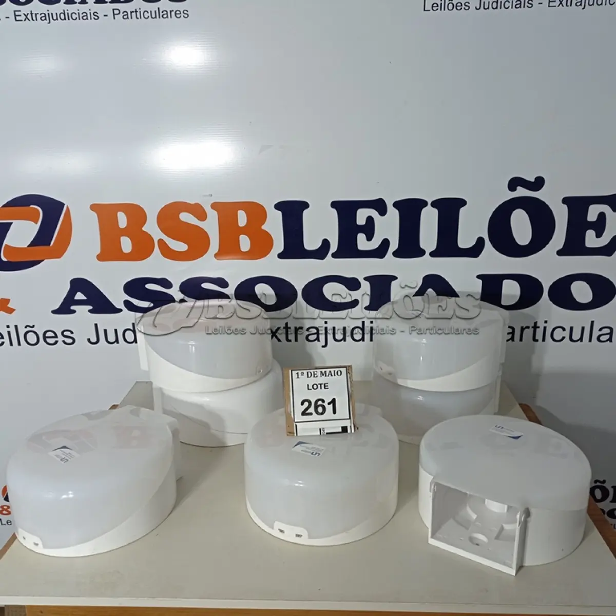 LOTE 261 - 07 DISPENSES DE PAPEL.(NOVO) (NO ESTADO) ATENÇÃO! FAZER A VISITAÇÃO ANTES DE ARREMATAR, NÃO SABEMOS SE FUNCIONA. LEILÃO NÃO TEM GARANTIA E NEM DEVOLUÇÃO, SUJEITO A POSSÍVEIS AVARIAS VISÍVEIS/OCULTAS E/OU AUSÊNCIA DE COMPONENTES.