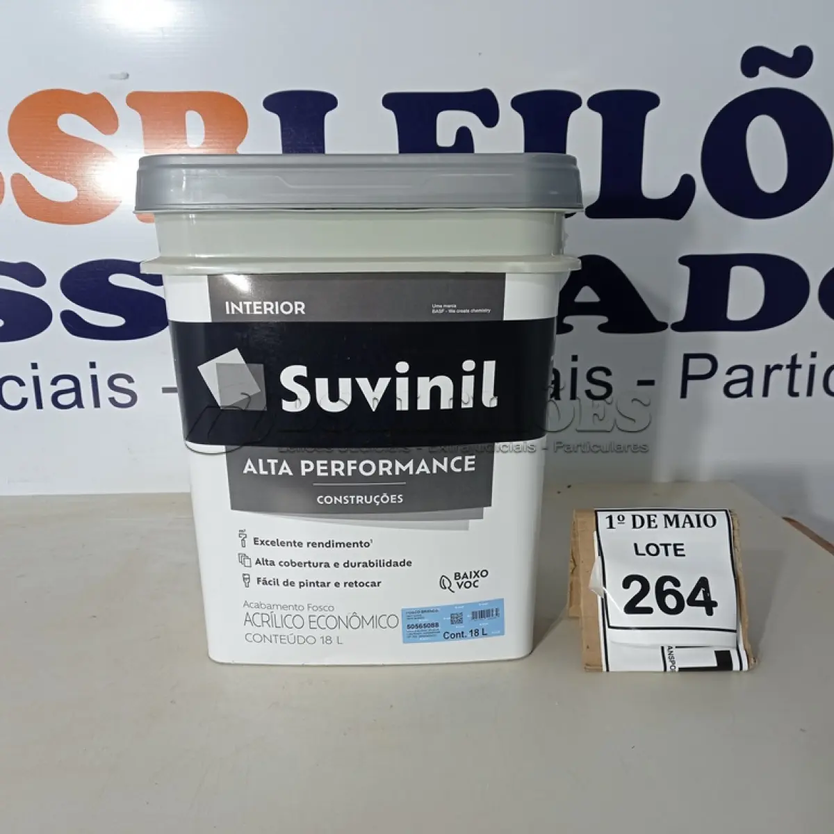 LOTE 264 - 01 BALDE DE TINTA SUVINIL INTERIORES FOSCOS 18L NA COR FOSCO BRANCO. VENCIMENTO 10/2027 (NOVO) (NO ESTADO) ATENÇÃO! FAZER A VISITAÇÃO ANTES DE ARREMATAR, NÃO SABEMOS SE FUNCIONA. LEILÃO NÃO TEM GARANTIA E NEM DEVOLUÇÃO, SUJEITO A POSSÍVEIS AVARIAS VISÍVEIS/OCULTAS E/OU AUSÊNCIA DE COMPONENTES.