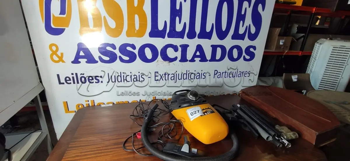 LOTE 027 - 01 ASPIRADOR. (NO ESTADO EM QUE SE ENCONTRA. SUJEITO A AVARIAS OCULTAS/VISÍVEIS.) AV9792E