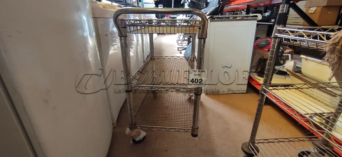 LOTE 402 - 01 CARRINHO PARA TRANSPORTE 03 BANDEJAS. (NO ESTADO) ATENÇÃO! FAZER A VISITAÇÃO ANTES DE ARREMATAR, NÃO SABEMOS SE FUNCIONA. LEILÃO NÃO TEM GARANTIA E NEM DEVOLUÇÃO, SUJEITO A POSSÍVEIS AVARIAS VISÍVEIS/OCULTAS E/OU AUSÊNCIA DE COMPONENTES.