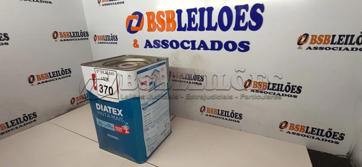 LOTE 370 - 01 LATA DE TINTA PARA INTERIORES IQUINE DIATEX BASE P ACRÍLICO FOSCO 18 L. (NOVO) (NO ESTADO) ATENÇÃO! FAZER A VISITAÇÃO ANTES DE ARREMATAR, NÃO SABEMOS SE FUNCIONA. LEILÃO NÃO TEM GARANTIA E NEM DEVOLUÇÃO, SUJEITO A POSSÍVEIS AVARIAS VISÍVEIS/OCULTAS E/OU AUSÊNCIA DE COMPONENTES.