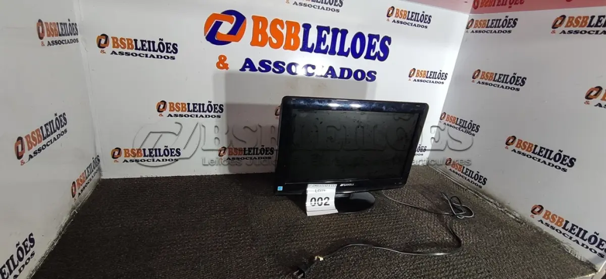 LOTE 002 - 01 TELEVISÃO MARCA SANSUI 110V . (NO ESTADO EM QUE SE ENCONTRA. SUJEITO A AVARIAS OCULTAS/VISÍVEIS.) AV9685R