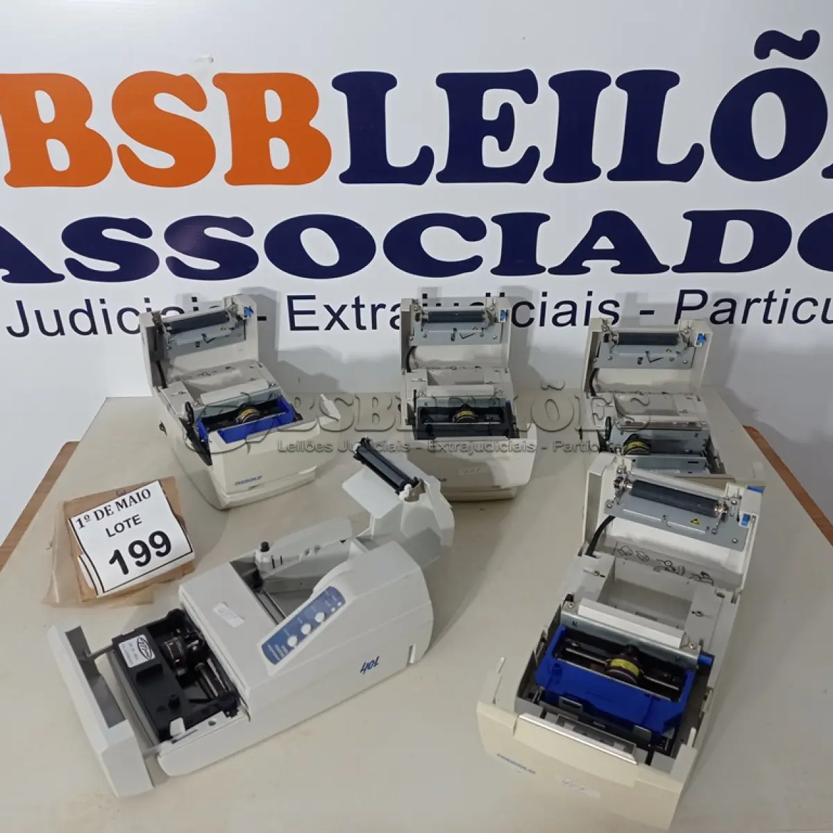LOTE 199 - 05 IMPRESSORAS PARA CUPOM, SENDO 04 MARCA DIEBOLD. (NO ESTADO) ATENÇÃO! FAZER A VISITAÇÃO ANTES DE ARREMATAR, NÃO SABEMOS SE FUNCIONA. LEILÃO NÃO TEM GARANTIA E NEM DEVOLUÇÃO, SUJEITO A POSSÍVEIS AVARIAS VISÍVEIS/OCULTAS E/OU AUSÊNCIA DE COMPONENTES.