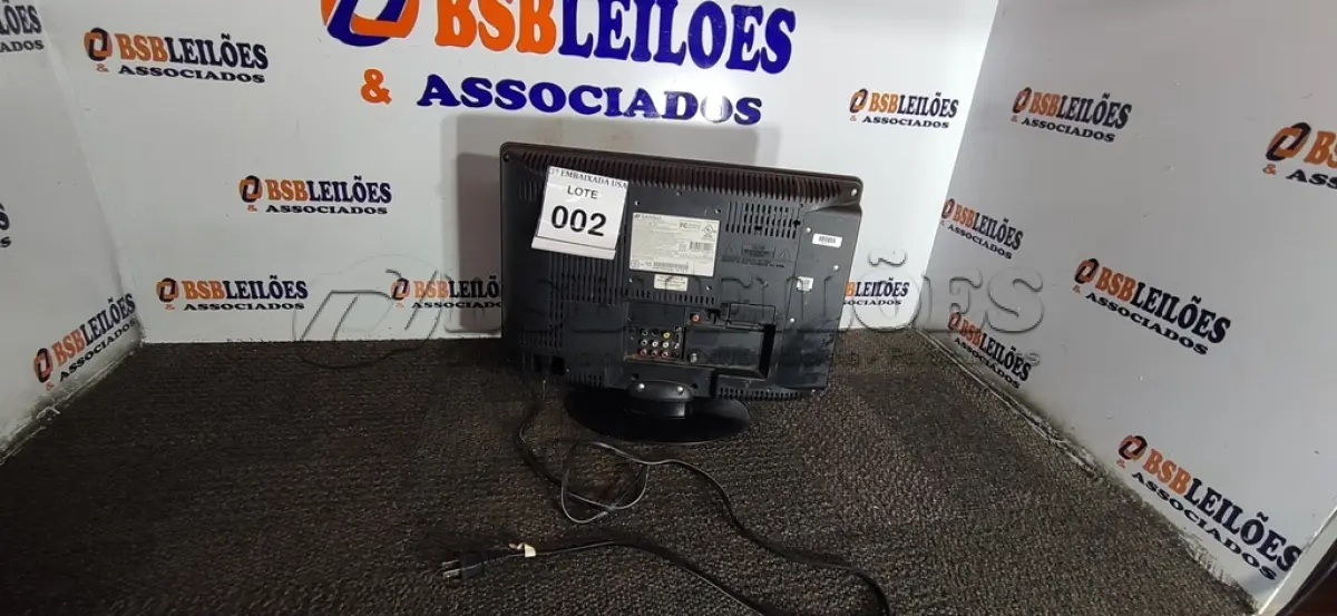 LOTE 002 - 01 TELEVISÃO MARCA SANSUI 110V . (NO ESTADO EM QUE SE ENCONTRA. SUJEITO A AVARIAS OCULTAS/VISÍVEIS.) AV9685R