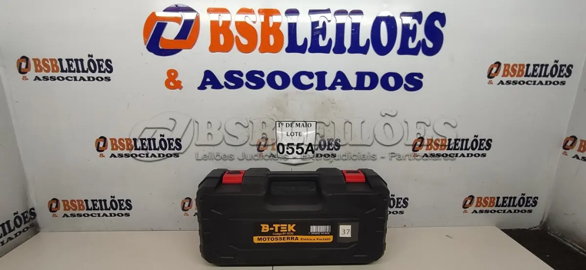 LOTE 055 - 01 MINI MOTO SERRA PORTÁTIL 48V 6 POLEGADAS DE LÂMINA COM MALETA CARREGADOR E CHAVE FENDA  (NOVO) (NO ESTADO) ATENÇÃO! FAZER A VISITAÇÃO ANTES DE ARREMATAR, NÃO SABEMOS SE FUNCIONA. LEILÃO NÃO TEM GARANTIA E NEM DEVOLUÇÃO, SUJEITO A POSSÍVEIS AVARIAS VISÍVEIS/OCULTAS E/OU AUSÊNCIA DE COMPONENTES.