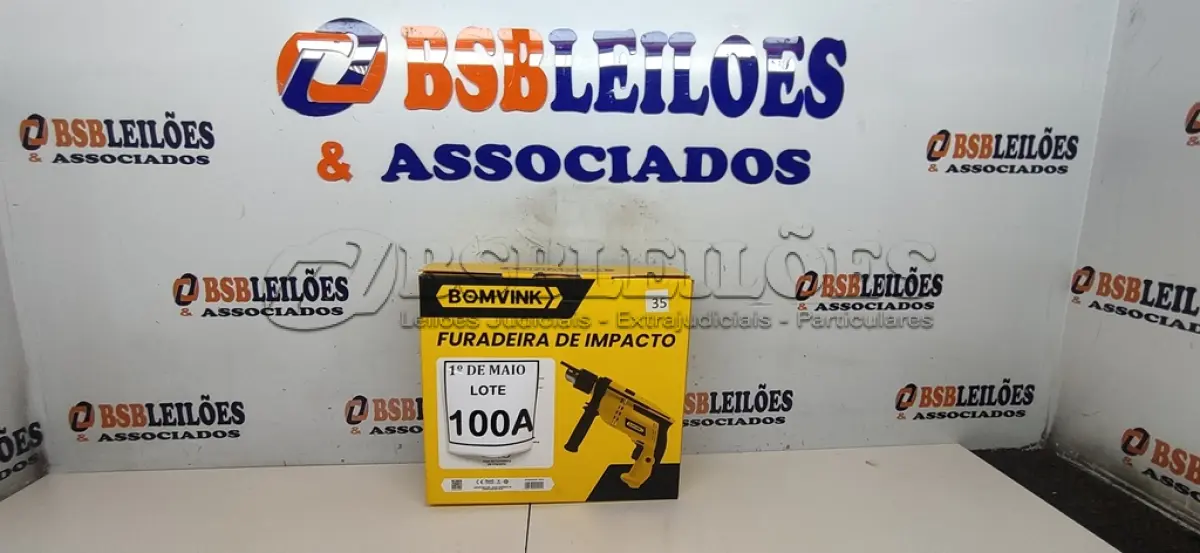 LOTE 100 - 01 FURADEIRA DE IMPACTO 220V 500W ACESSÓRIOS RÉGUA DE POSICIONAMENTO CHAVE E ALÇA  (NOVO) (NO ESTADO) ATENÇÃO! FAZER A VISITAÇÃO ANTES DE ARREMATAR, NÃO SABEMOS SE FUNCIONA. LEILÃO NÃO TEM GARANTIA E NEM DEVOLUÇÃO, SUJEITO A POSSÍVEIS AVARIAS VISÍVEIS/OCULTAS E/OU AUSÊNCIA DE COMPONENTES.