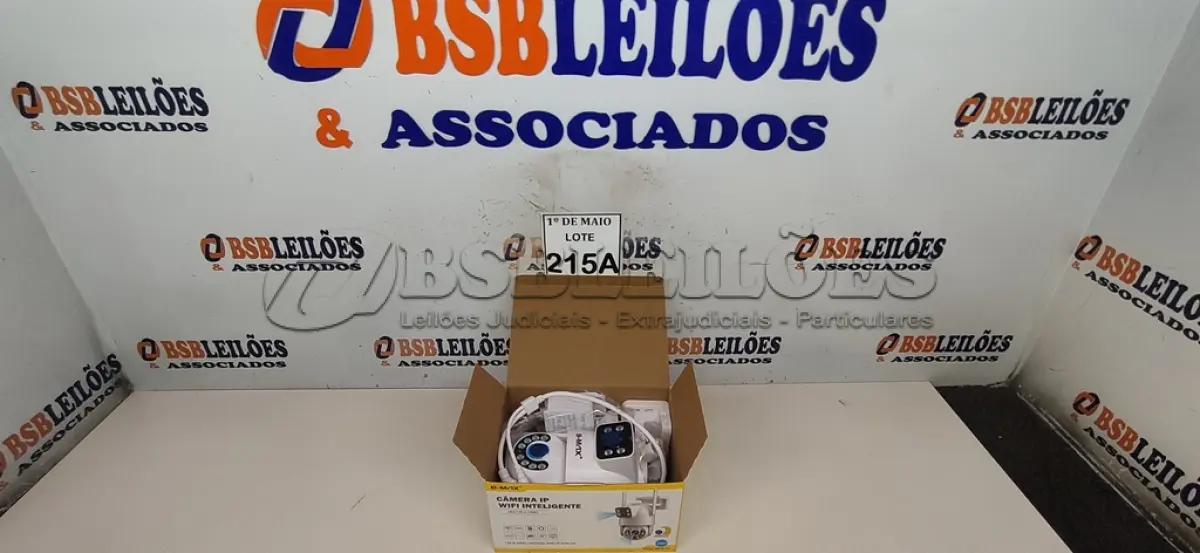 LOTE 215 - 01 CÂMERA DUPLA IP WIFI INTELIGENTE EXTERNA APPS YOOSEE ALTO FALANTE MICROFONE GIRA 360GRAUS COM LEDES BRANCO FOTOSSENSÍVEL 1080P   (NOVO) (NO ESTADO) ATENÇÃO! FAZER A VISITAÇÃO ANTES DE ARREMATAR, NÃO SABEMOS SE FUNCIONA. LEILÃO NÃO TEM GARANTIA E NEM DEVOLUÇÃO, SUJEITO A POSSÍVEIS AVARIAS VISÍVEIS/OCULTAS E/OU AUSÊNCIA DE COMPONENTES.