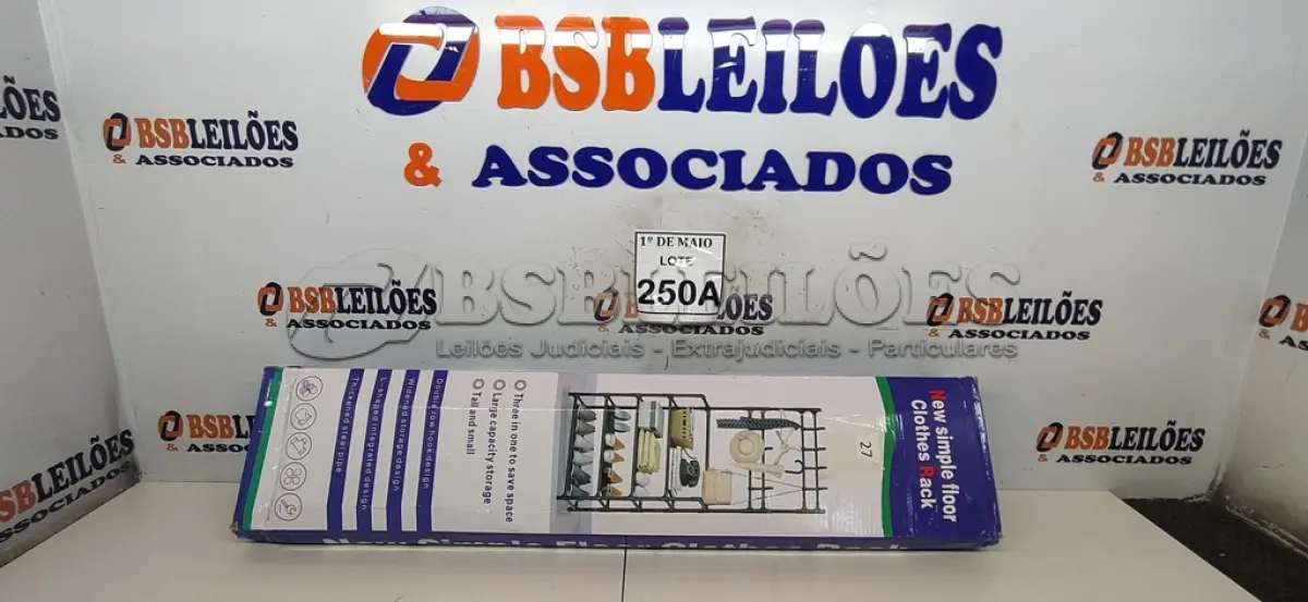 LOTE 250 - 01 SAPATEIRA ARARA 16 PARES DE SAPATOS COM PORTA OBJETOS 8 GANCHOS PRATELEIRA 4 ANDARES TAMANHO 172ACM 80LCM 29.5ECM  (NOVO) (NO ESTADO) ATENÇÃO! FAZER A VISITAÇÃO ANTES DE ARREMATAR, NÃO SABEMOS SE FUNCIONA. LEILÃO NÃO TEM GARANTIA E NEM DEVOLUÇÃO, SUJEITO A POSSÍVEIS AVARIAS VISÍVEIS/OCULTAS E/OU AUSÊNCIA DE COMPONENTES.
