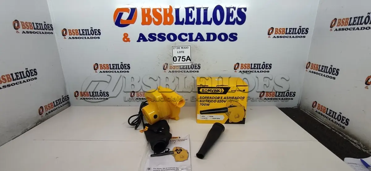 LOTE 075 - 01 SOPRADOR E ASPIRADOR ELÉTRICO 220V 700W 13600RPM  (NOVO) (NO ESTADO) ATENÇÃO! FAZER A VISITAÇÃO ANTES DE ARREMATAR, NÃO SABEMOS SE FUNCIONA. LEILÃO NÃO TEM GARANTIA E NEM DEVOLUÇÃO, SUJEITO A POSSÍVEIS AVARIAS VISÍVEIS/OCULTAS E/OU AUSÊNCIA DE COMPONENTES.