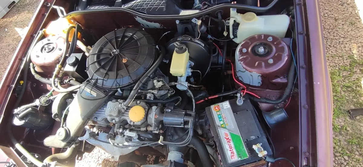LOTE 667 - 01 GM/MONZA GL A GASOLINA; NA COR VERMELHA; ANO 1994. (NO ESTADO)