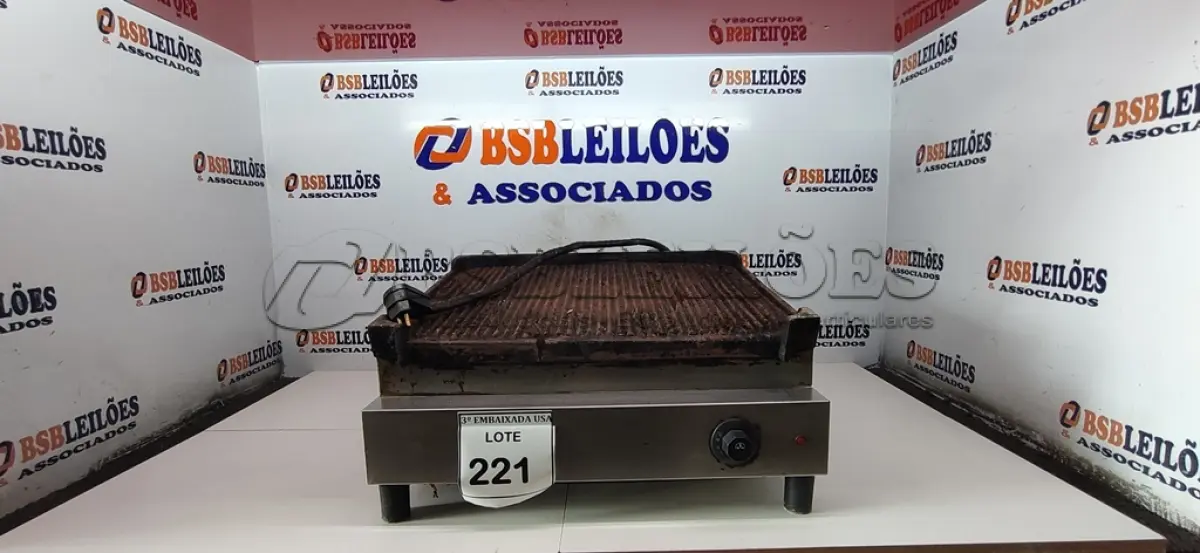 LOTE 221 - 01 CHAPA. (GRILL). (NO ESTADO EM QUE SE ENCONTRA. SUJEITO A AVARIAS OCULTAS/VISÍVEIS.) AV9731Y