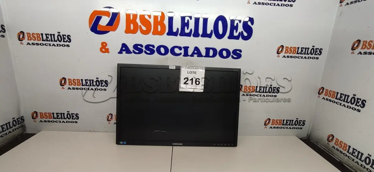 LOTE 216 - 01 MONITOR SAMSUNG 04J4HCLMA01150B. (NO ESTADO EM QUE SE ENCONTRA. SUJEITO A AVARIAS OCULTAS/VISÍVEIS.)